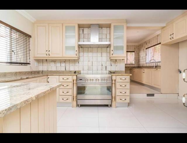 5 BEDROOM PROPERTY TO RENT IN ROODEKRANS